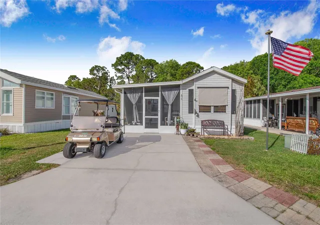 Manufactured home for sale at 475 Pine Loop, FROSTPROOF, FL 33843 | MLS# L4964615