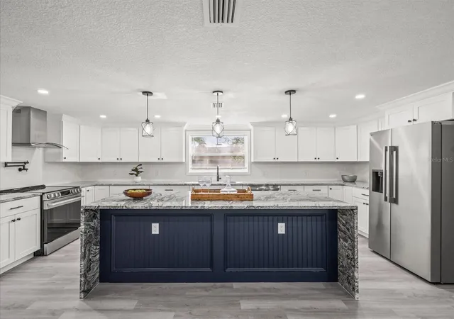 Photo 4 of Single family home for sale at 6063 Airmont Dr, Spring Hill, FL 34606 | MLS# W7888967 | Listing updated on 2026-08-28