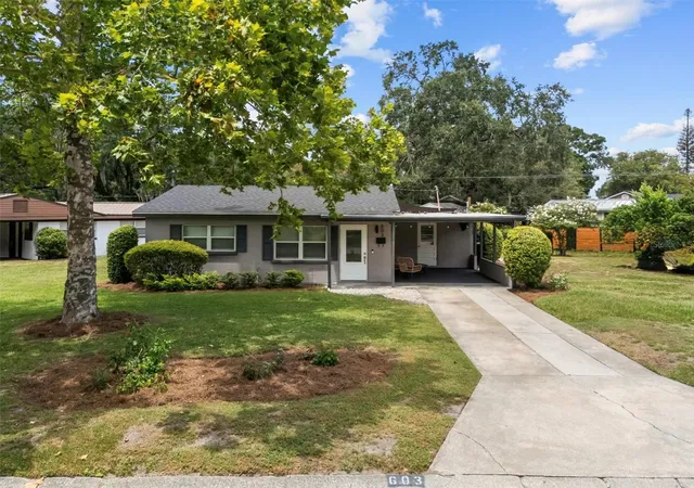 Photo 1 of Single family home for sale at 603 Hinton Crescent, Lakeland, FL 33803 | MLS# L4964616 | Listing updated on 2026-09-06
