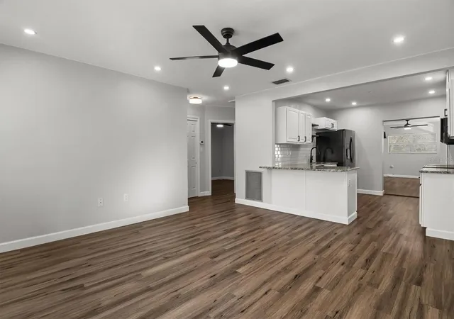 Photo 4 of Single family home for sale at 603 Hinton Crescent, Lakeland, FL 33803 | MLS# L4964616 | Listing updated on 2026-09-06