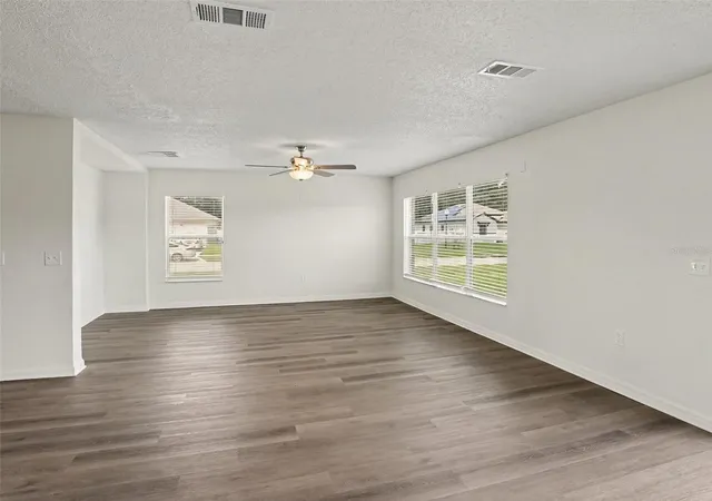 Photo 3 of Single family home for sale at 901 Anchorage Ln, Kissimmee, FL 34744 | MLS# O6437046 | Listing updated on 2026-08-28