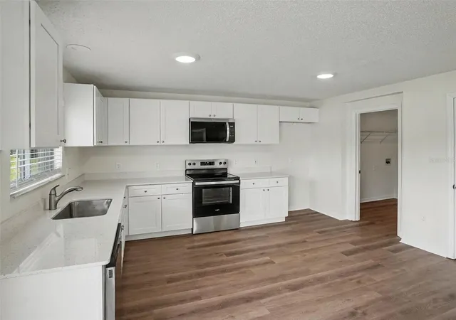 Photo 4 of Single family home for sale at 901 Anchorage Ln, Kissimmee, FL 34744 | MLS# O6437046 | Listing updated on 2026-08-28