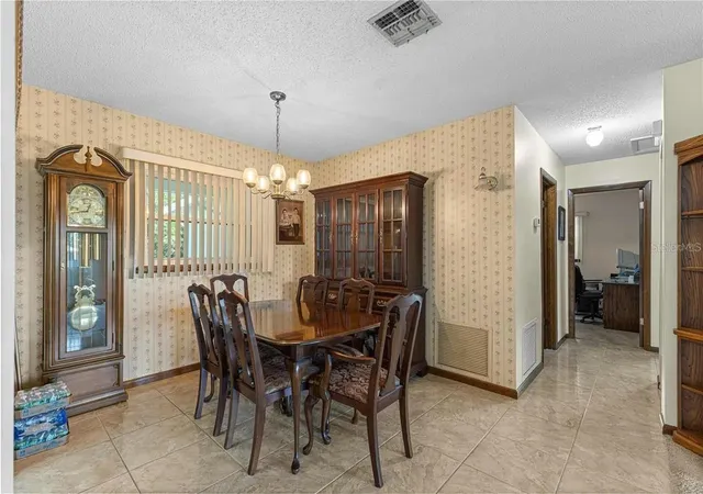 Photo 2 of Single family home for sale at 9140 Sw 101st Lane, Ocala, FL 34481 | MLS# OM731185 | Listing updated on 2026-10-07