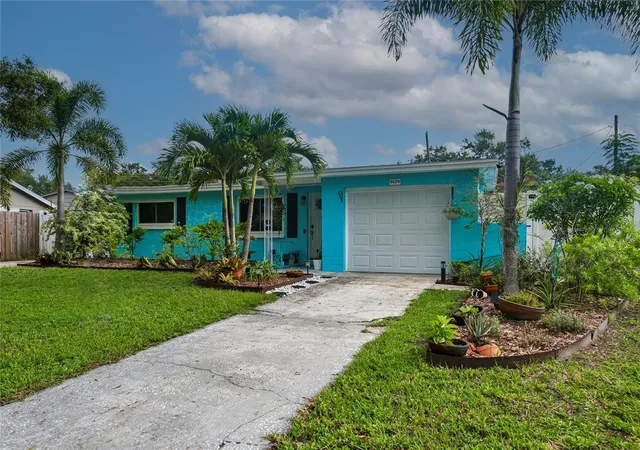 Photo 1 of Single family home for sale at 9029 Leisure Ln N, Largo, FL 33773 | MLS# TB8543048 | Listing updated on 2026-10-08