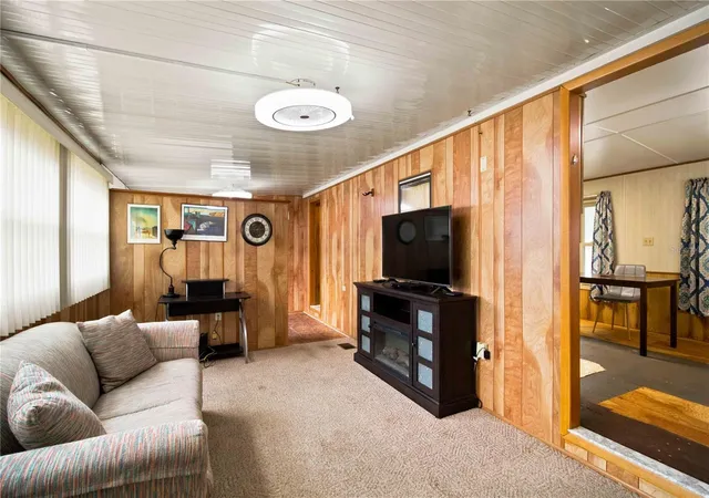Photo 2 of Manufactured home for sale at 3333 26th Ave E #1096, Bradenton, FL 34208 | MLS# D6148576 | Listing updated on 2026-09-02