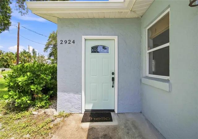 Photo 2 of Single family home for sale at 2924 Hillview St, Sarasota, FL 34239 | MLS# A4704237 | Listing updated on 2026-08-28