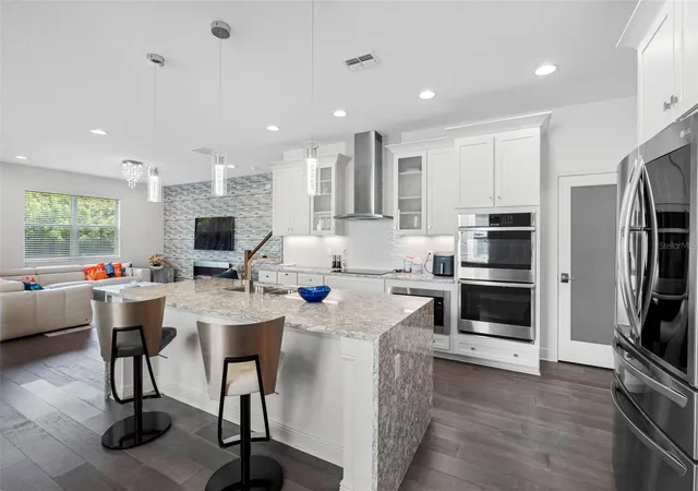 4th image of 2425 Foggy Creek Cir, Clearwater, FL 33764 | MLS# TB8543055