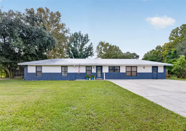 Photo 1 of Single family home for sale at 16460 Ne 25th Ln, Williston, FL 32696 | MLS# OM731190 | Listing updated on 2026-08-31