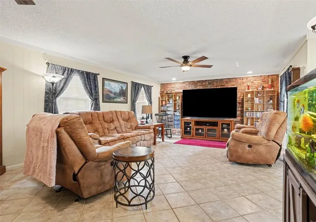 Photo 2 of Single family home for sale at 2811 John David Pl, Lakeland, FL 33811 | MLS# TB8543056 | Listing updated on 2026-09-08
