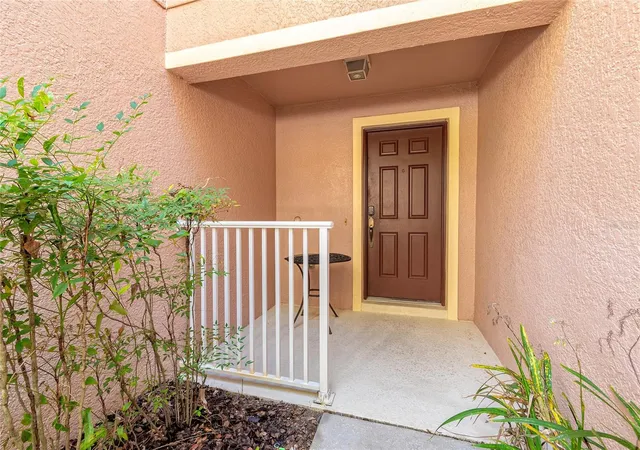 Photo 3 of Townhouse for sale at 3745 Collingwood Ln, Oviedo, FL 32765 | MLS# O6437056 | Listing updated on 2026-09-21