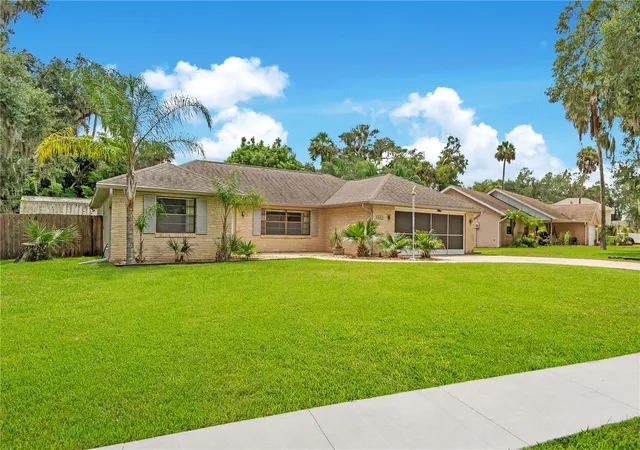 Photo 2 of Single family home for sale at 605 Boars Head Dr, Port Orange, FL 32127 | MLS# V4950945 | Listing updated on 2026-10-08