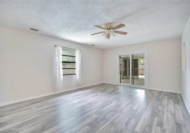 Photo 4 of Single family home for sale at 605 Boars Head Dr, Port Orange, FL 32127 | MLS# V4950945 | Listing updated on 2026-10-08