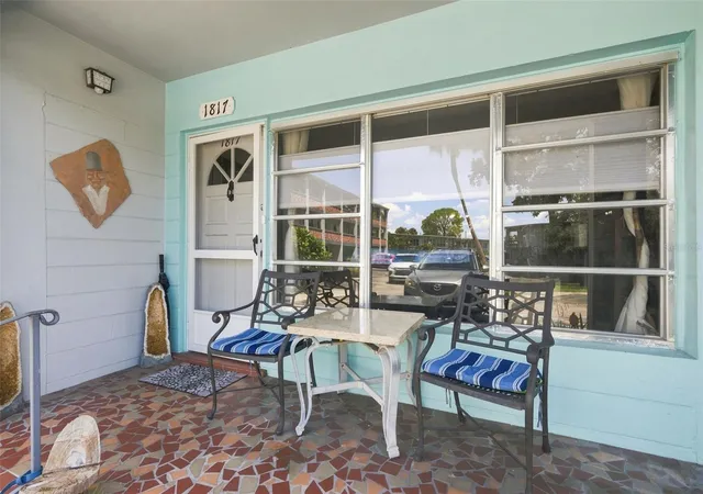 Listing Photo 4 - Condo for sale in building located at 4300 58Th St N, Kenneth City, FL 33709 - Unit #1817