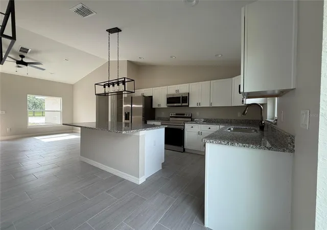 Photo 2 of Sale Pending at 600 Nw Ridgewood Rd, Dunnellon, FL 34431 | MLS# OM731201 | Listing updated on 2026-08-31