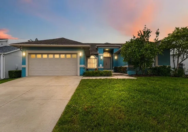 Photo 1 of Single family home for sale at 6511 Dolphin Cove Dr, Apollo Beach, FL 33572 | MLS# TB8543067 | Listing updated on 2026-09-06