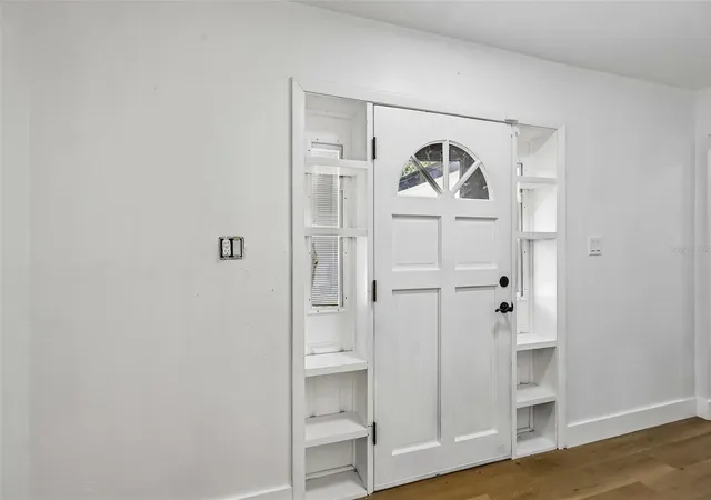 Photo 4 of Single family home for sale at 4001 Timber Trl, Orlando, FL 32808 | MLS# O6437063 | Listing updated on 2026-08-28