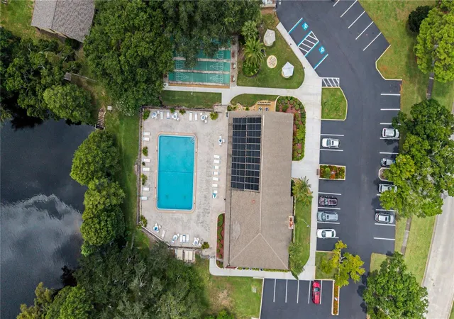 2nd image of 2543 Royal Pines Cir, CLEARWATER, FL 33763