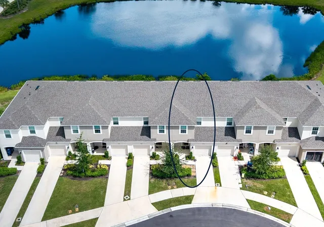 Townhouse for sale at 8632 Lunar Skye St, SARASOTA, FL 34241 | MLS# A4704245
