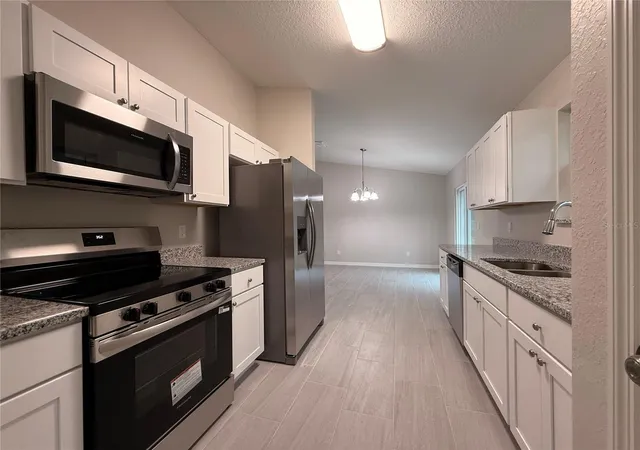 Photo 2 of Sale Pending at 2919 Se 147th Ln, Summerfield, FL 34491 | MLS# OM731210 | Listing updated on 2026-09-04