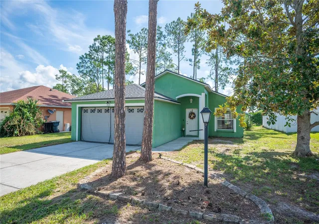 Photo 2 of Sale Pending at 7859 Sugar Pine Blvd, Lakeland, FL 33810 | MLS# L4964624 | Listing updated on 2026-09-02