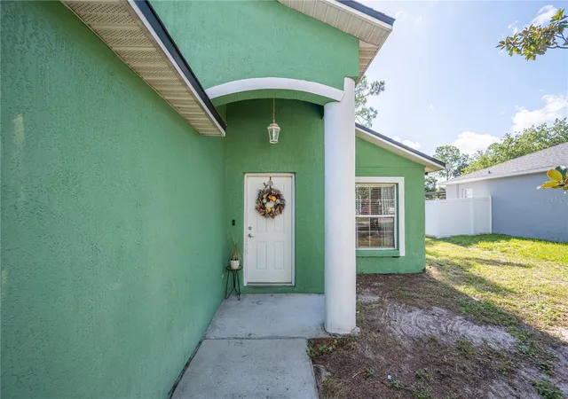 Photo 3 of Sale Pending at 7859 Sugar Pine Blvd, Lakeland, FL 33810 | MLS# L4964624 | Listing updated on 2026-09-02