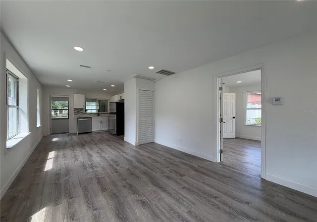 Photo 3 of Single family home for sale at 234 N Adams St, Daytona Beach, FL 32114 | MLS# V4950947 | Listing updated on 2026-10-09