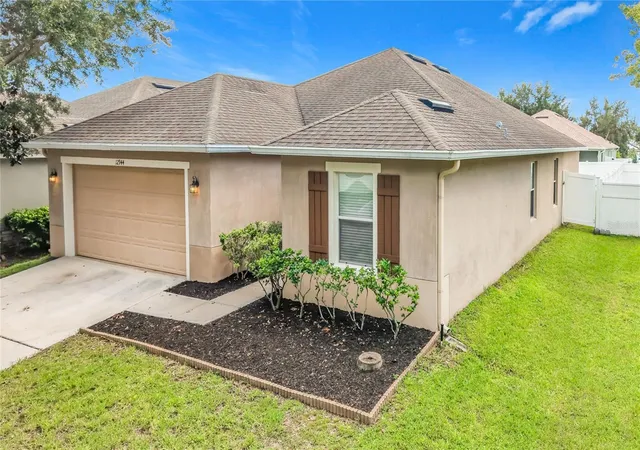 Photo 2 of Single family home for sale at 12944 Boggy Pointe Dr, Orlando, FL 32824 | MLS# O6437095 | Listing updated on 2026-09-13