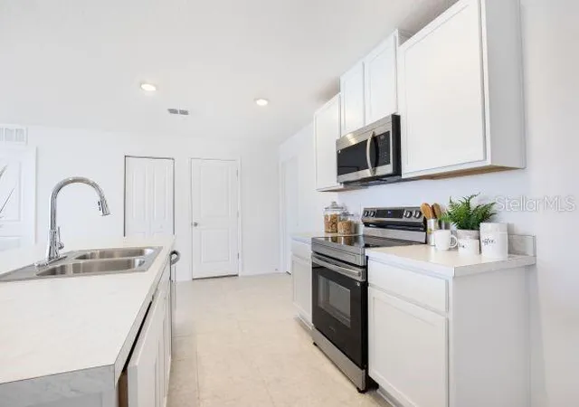 Photo 5 of Single family home for sale at 16077 Malden Rd, Weeki Wachee, FL 34614 | MLS# O6437119 | Listing updated on 2026-08-28