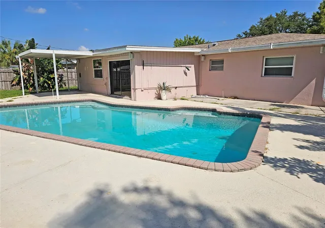 Photo 16 of Single family home for sale at 5360 25th Ave N, St Petersburg, FL 33710 | MLS# G5117052 | Listing updated on 2026-08-28