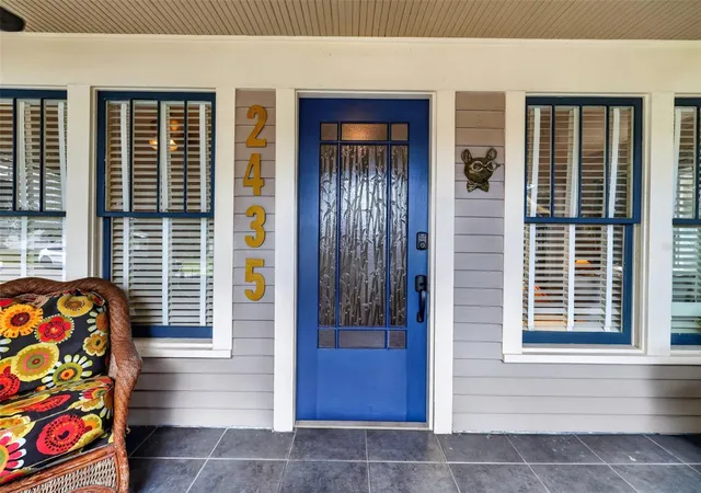 2nd image of 2435 4th Ave N, St Petersburg, FL 33713 | MLS# TB8543145