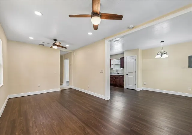 Photo 3 of Single family home for sale at 512 Bennett St, Auburndale, FL 33823 | MLS# O6437130 | Listing updated on 2026-10-03