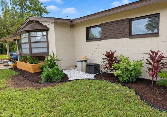 Photo 2 of Single family home for sale at 801 Brockway Ave, Orlando, FL 32807 | MLS# O6437133 | Listing updated on 2026-09-14