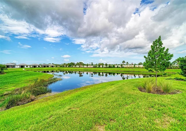 Photo 2 of House for sale at 14213 Eagle Branch Dr, Nokomis, FL 34275 | MLS# A4704269 | Listing updated on 2026-09-17