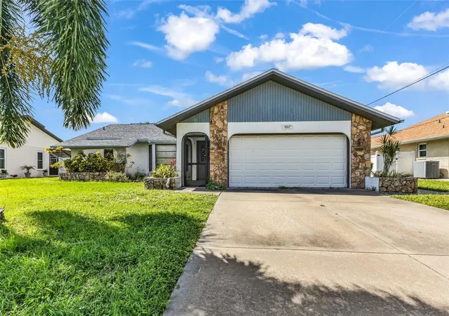 Photo 2 of Single family home for sale at 9261 Steubenville Ave, Englewood, FL 34224 | MLS# C7530068 | Listing updated on 2026-08-31