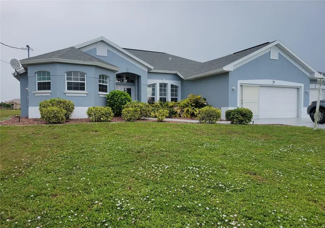 Photo 1 of Single family home for sale at 9 Bunker Ter, Rotonda West, FL 33947 | MLS# D6148584 | Listing updated on 2026-09-04