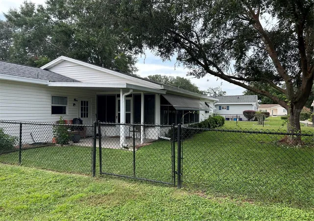 Photo 2 of Single family home for sale at 17513 Se 95th Ct, Summerfield, FL 34491 | MLS# G5117060 | Listing updated on 2026-09-24