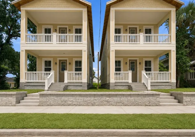 Photo 1 of Single family home for sale at 942 E 11th Ave #1, Tampa, FL 33605 | MLS# TB8543170 | Listing updated on 2026-08-28