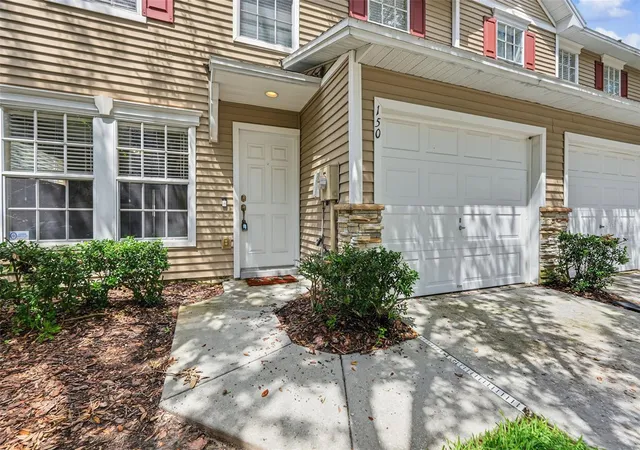 Photo 4 of Townhouse for sale at 150 Sawtooth Dr, Valrico, FL 33594 | MLS# TB8543172 | Listing updated on 2026-09-23