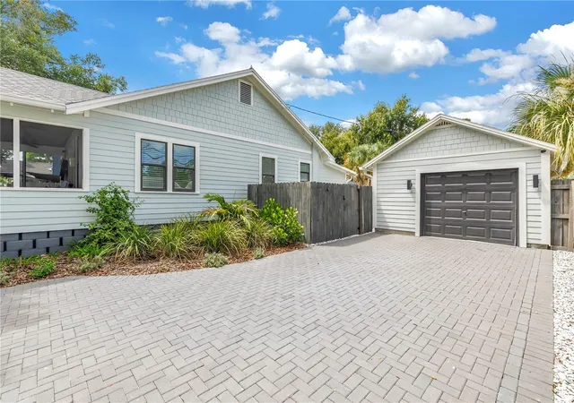 Photo 3 of Single family home for sale at 1323 7th Avenue N, Saint Petersburg, FL 33705 | MLS# TB8543196 | Listing updated on 2026-09-20