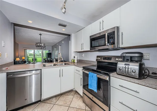 4th image of 6269 Palma Del Mar Blvd S #112, Saint Petersburg, FL 33715 | MLS# TB8543206