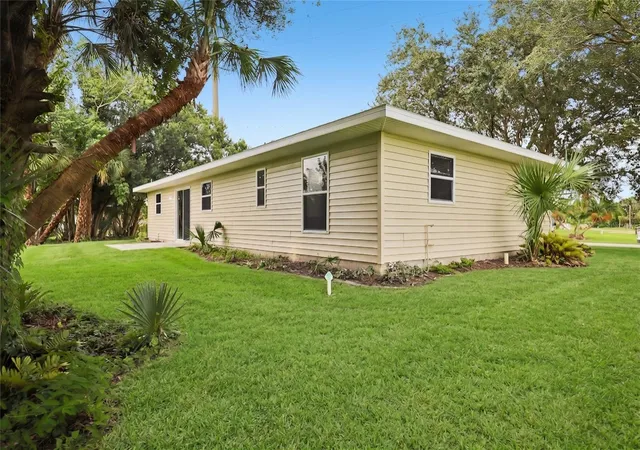 Photo 3 of Single family home for sale at 1975 Narranja St, Punta Gorda, FL 33950 | MLS# OM731243 | Listing updated on 2026-08-31