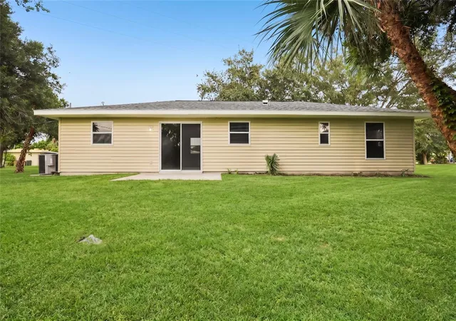 Photo 4 of Single family home for sale at 1975 Narranja St, Punta Gorda, FL 33950 | MLS# OM731243 | Listing updated on 2026-08-31