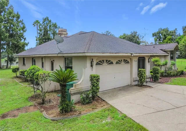 Photo 2 of Single family home for sale at 7520 E Pocono Dr, Inverness, FL 34450 | MLS# O6437202 | Listing updated on 2026-08-29