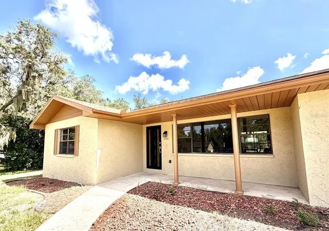 Photo 2 of Single family home for sale at 2404 N Cochrane Rd, Avon Park, FL 33825 | MLS# TB8543219 | Listing updated on 2026-09-21