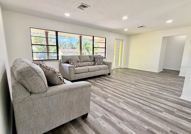 Photo 3 of Single family home for sale at 2404 N Cochrane Rd, Avon Park, FL 33825 | MLS# TB8543219 | Listing updated on 2026-09-21