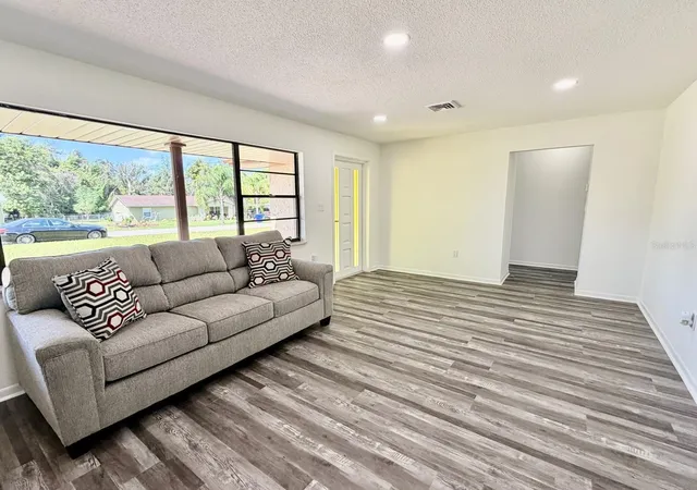Photo 4 of Single family home for sale at 2404 N Cochrane Rd, Avon Park, FL 33825 | MLS# TB8543219 | Listing updated on 2026-09-21