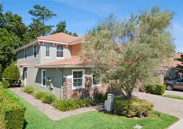 Photo 2 of Townhouse for sale at 624 Venice Pl, Sanford, FL 32771 | MLS# O6437215 | Listing updated on 2026-09-01