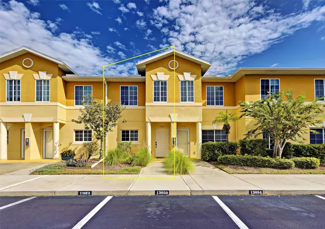 Photo 1 of Townhouse for sale at 13050 Tigers Eye Dr, Venice, FL 34292 | MLS# A4704290 | Listing updated on 2026-08-29