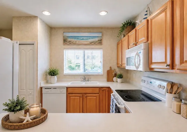 Photo 4 of Townhouse for sale at 13050 Tigers Eye Dr, Venice, FL 34292 | MLS# A4704290 | Listing updated on 2026-08-29