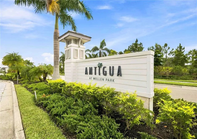 Photo 2 of Single family home for sale at 19110 Moscato Ct, Venice, FL 34293 | MLS# D6148591 | Listing updated on 2026-10-20